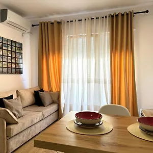 https://apartment-in-the-heart-of-old-bazaar-tirana-hana-apartments.hotels-in-tirana.com